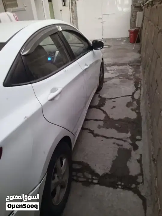 Hyundai Accent 2014 photo 3
