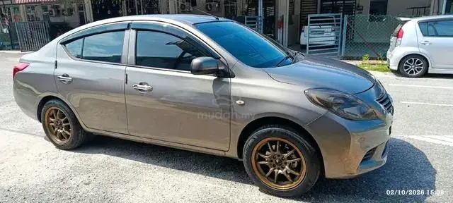 Nissan Almera