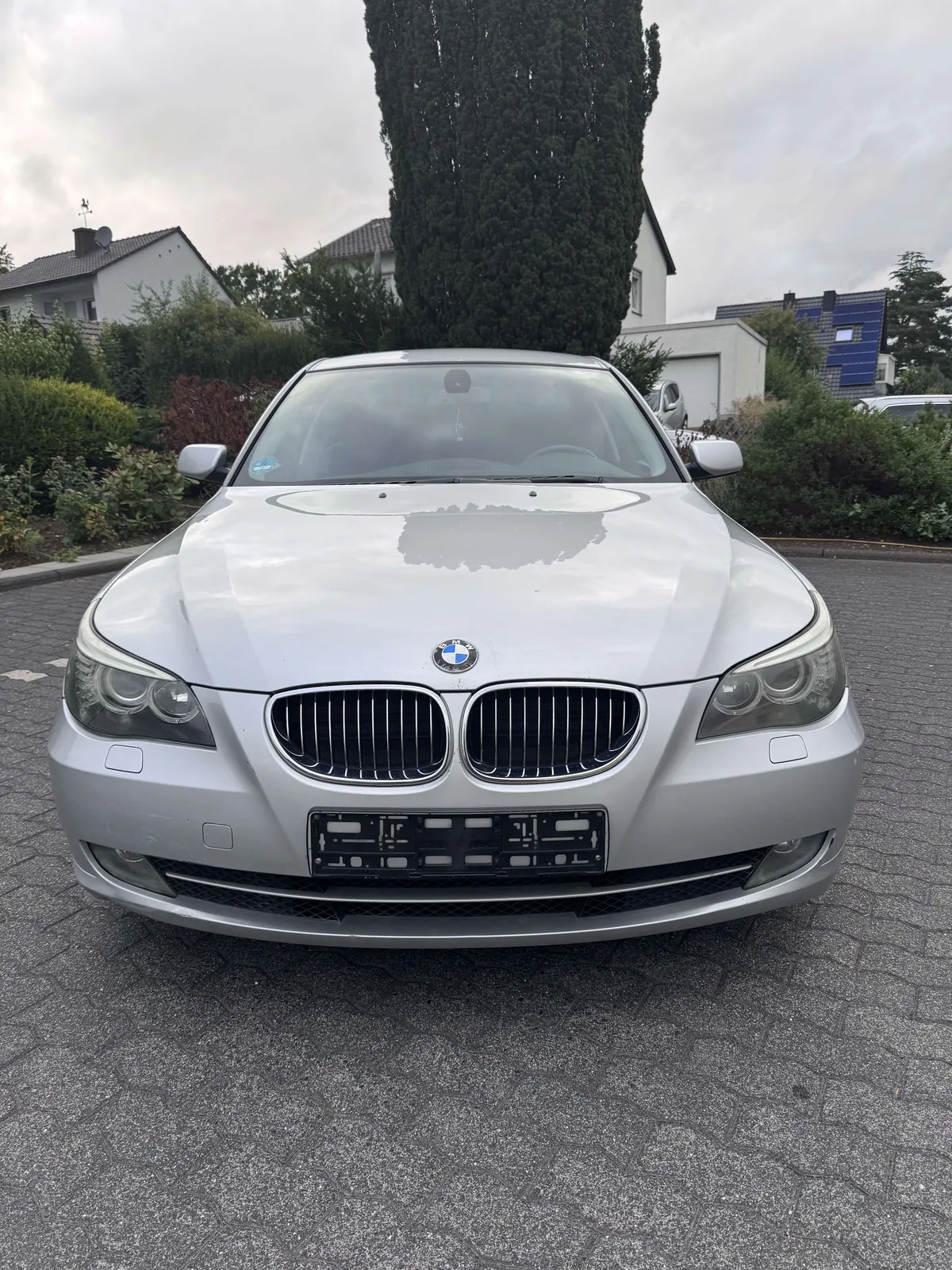BMW 523I