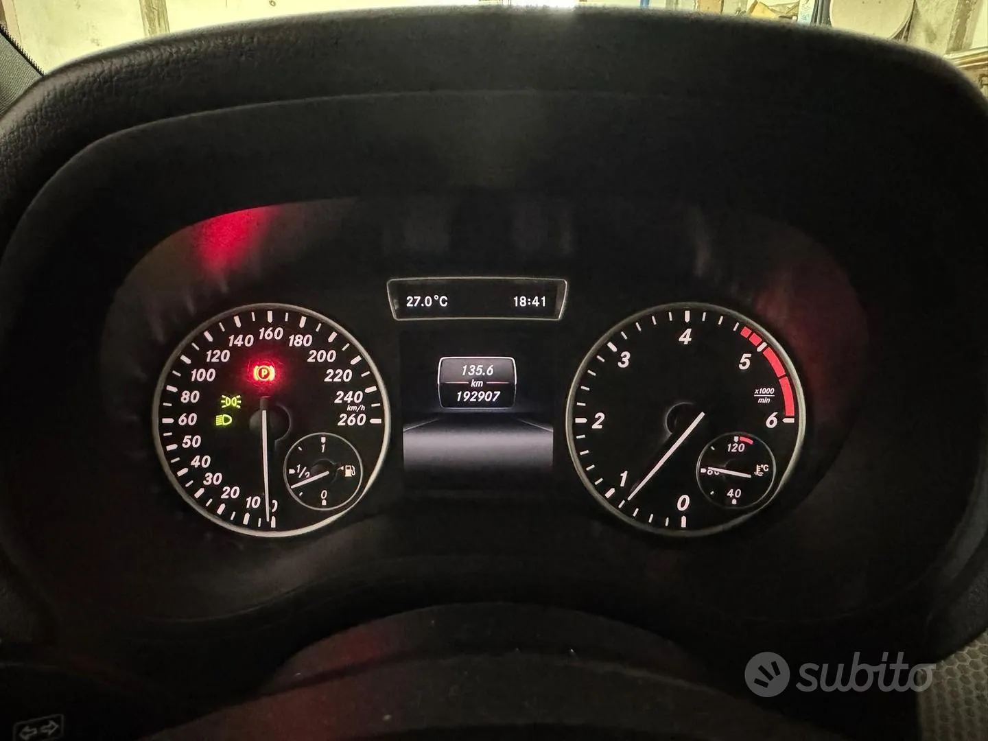 Mercedes-Benz B 180 2013 photo 5