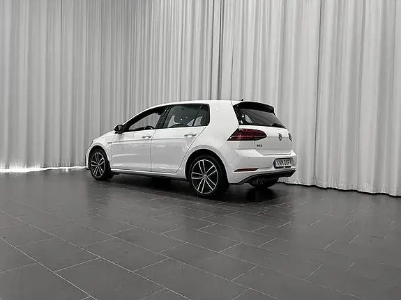 Volkswagen Golf I 2020 photo 3