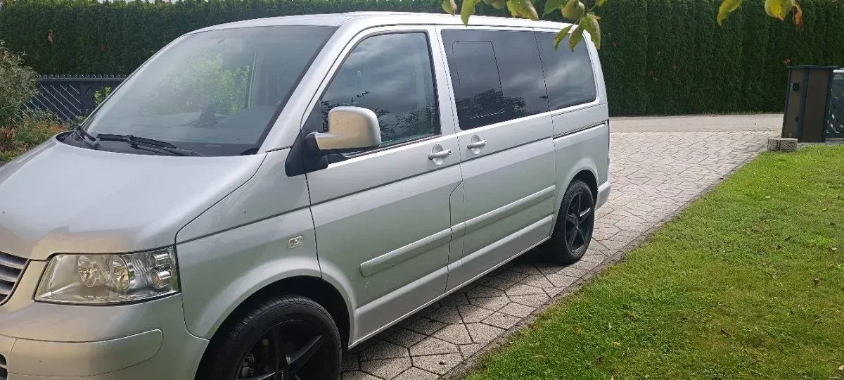Volkswagen T5 2004 photo 2
