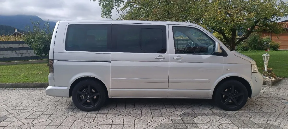 Volkswagen T5 2004 photo 3
