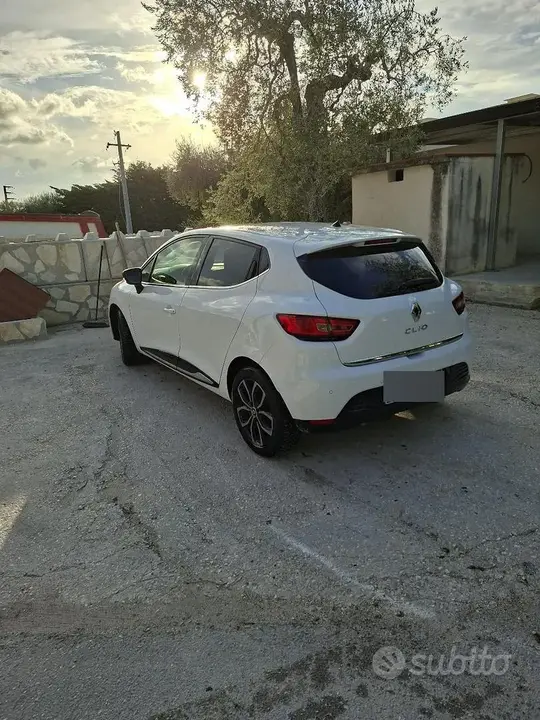 Renault Clio 2015 photo 2