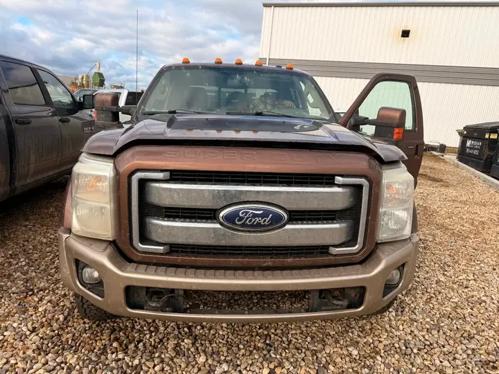 Ford F-450 2011 photo 2