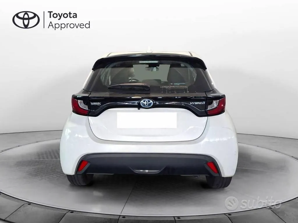 Toyota Yaris 2023 photo 5