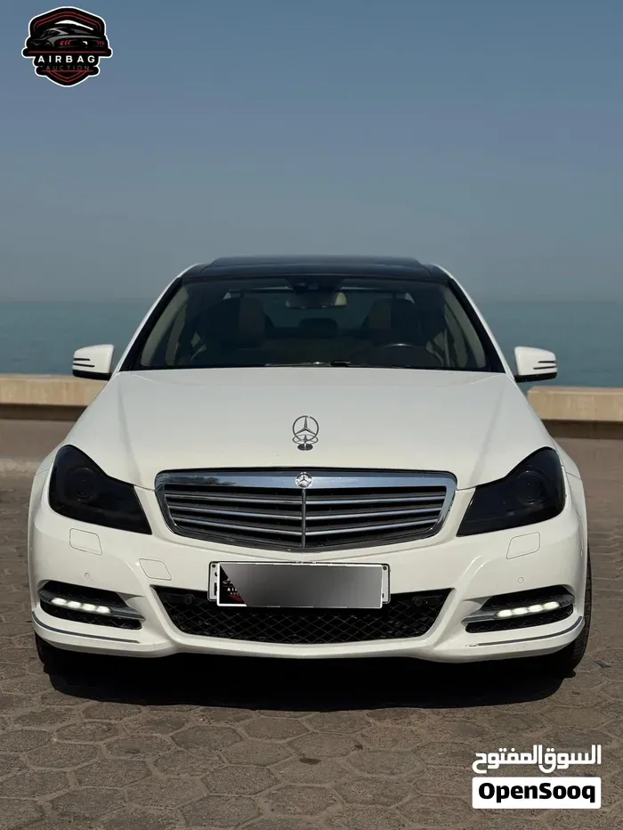 Mercedes-Benz C-Class 2013 photo 2