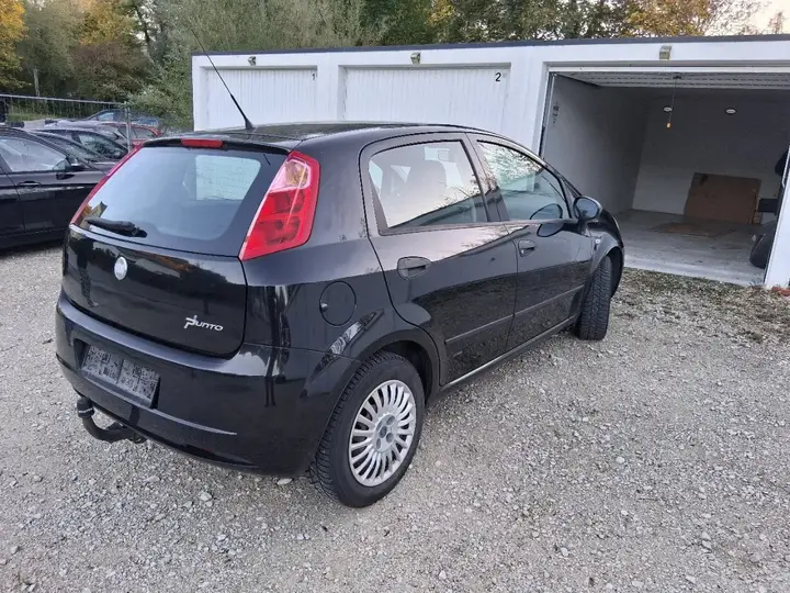 Fiat Punto 2007 photo 2