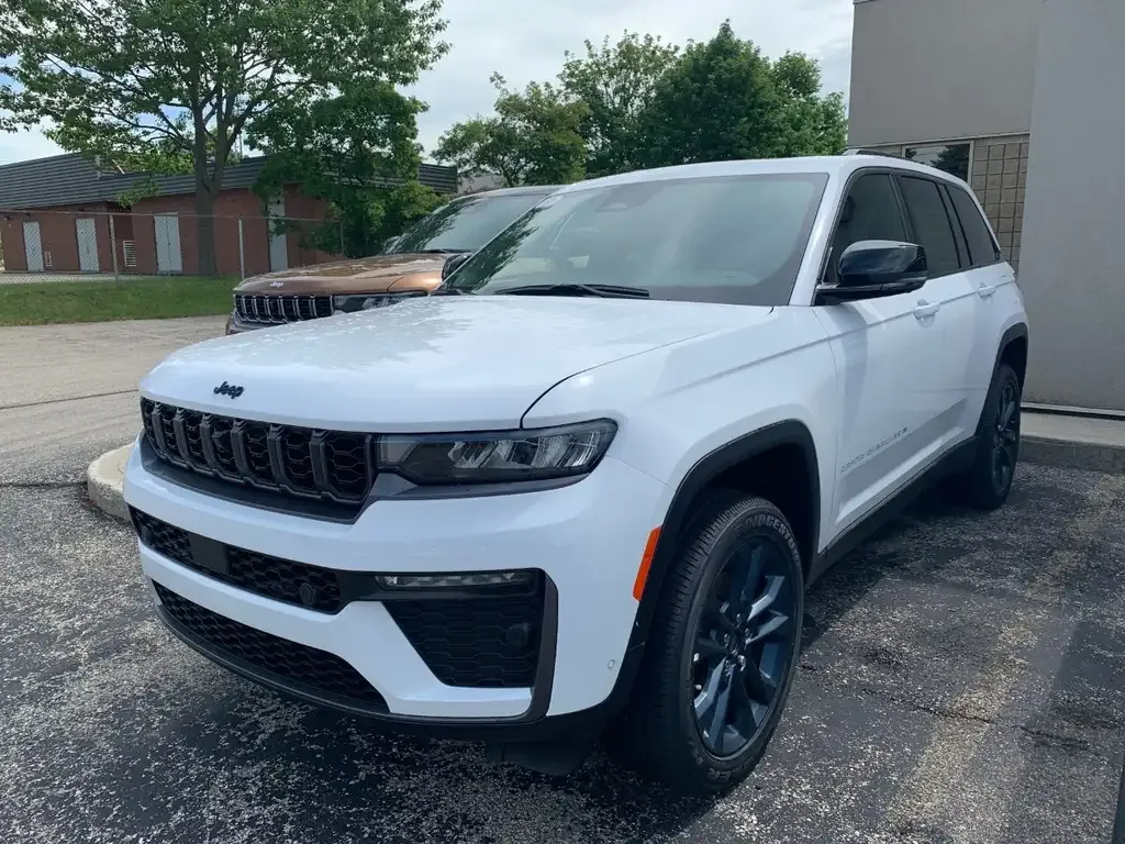Jeep Grand Cherokee 2026 photo 2
