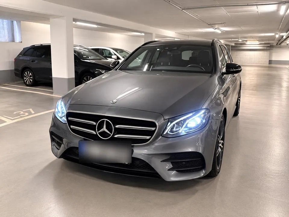 Mercedes-Benz E300