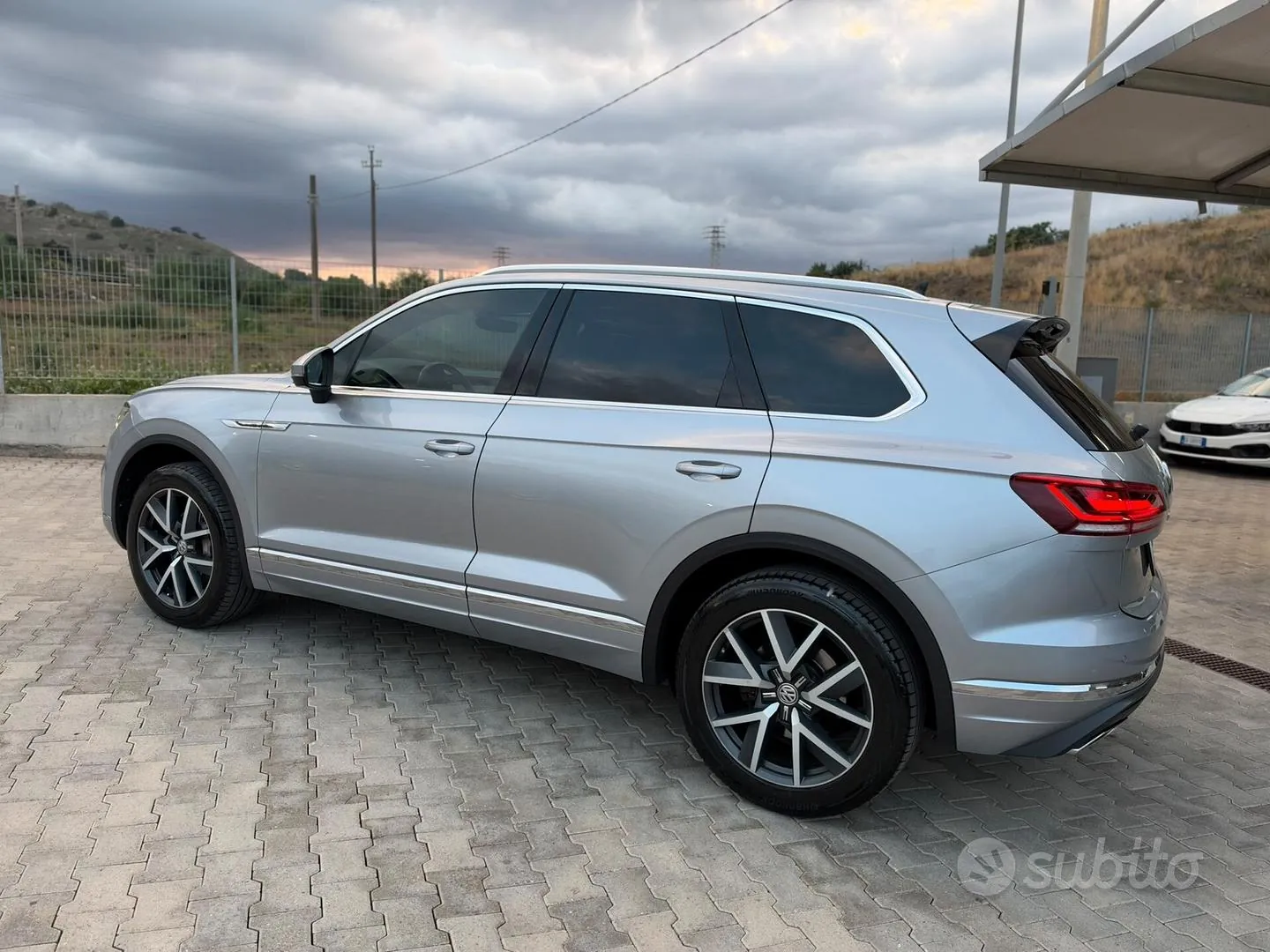 Volkswagen Touareg 2018 photo 2