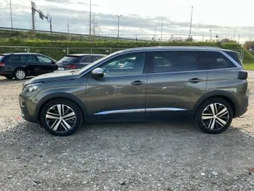 Peugeot 5008 2017 photo 2