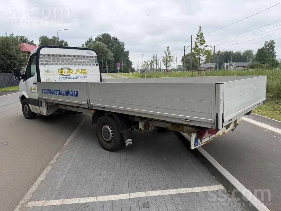 Volkswagen Crafter 2012 photo 2