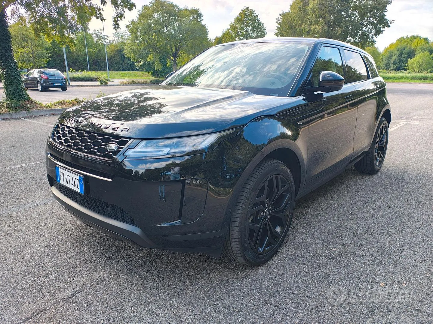 Land Rover Range Rover Evoque 2019 photo 2