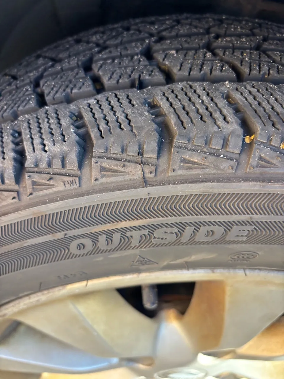 Nissan Sentra 2011 photo 2