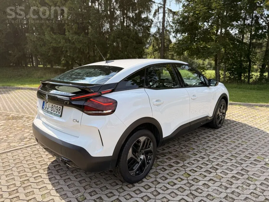 Citroen C4 2022 photo 2