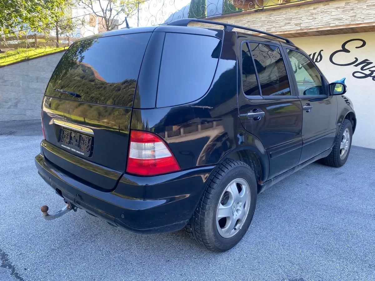 Mercedes-Benz Ml Class 2003 photo 2