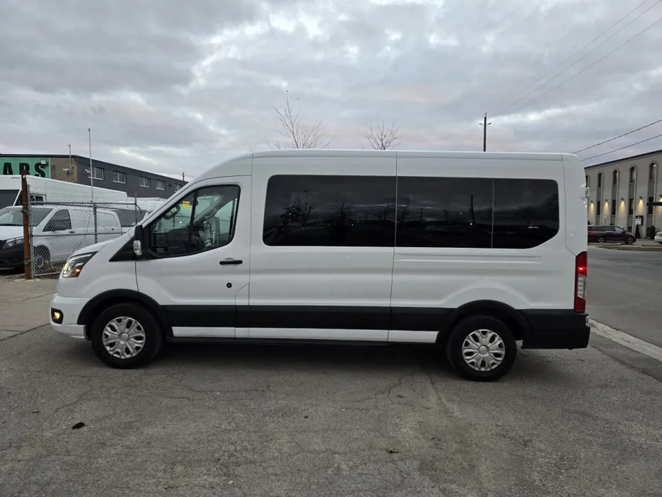 Ford Transit 2023 photo 2