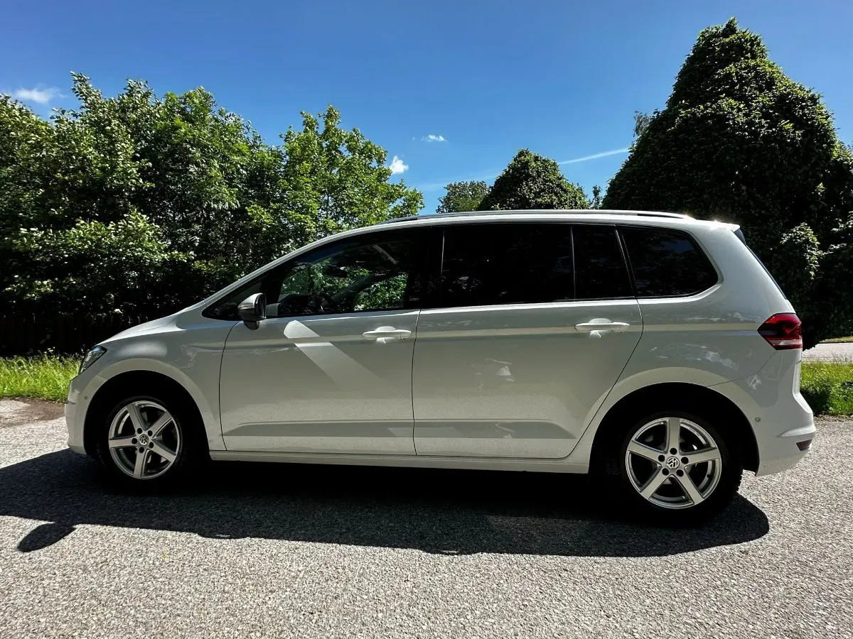 Volkswagen Touran 2017 photo 3