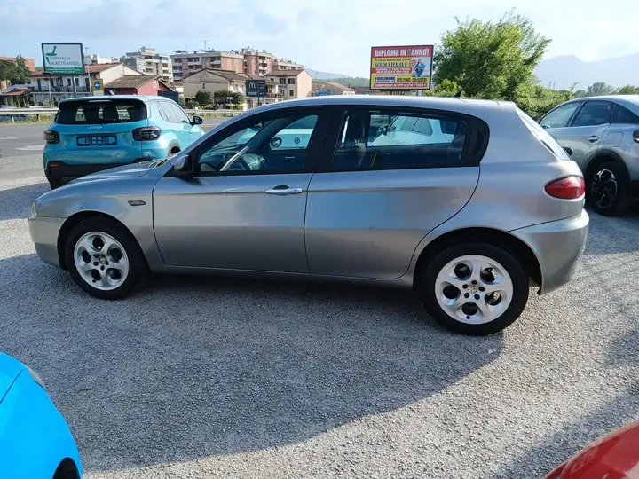Alfa Romeo 147 2007 photo 3