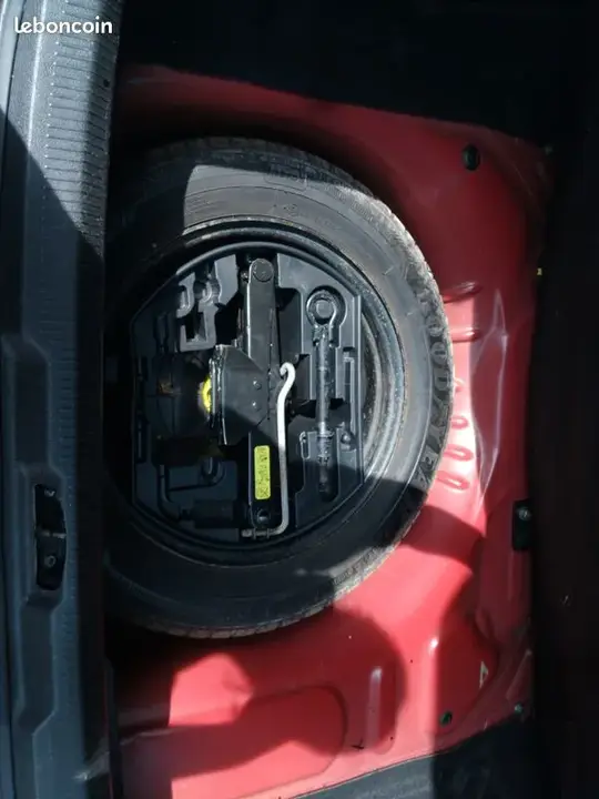 Peugeot 207 2013 photo 3