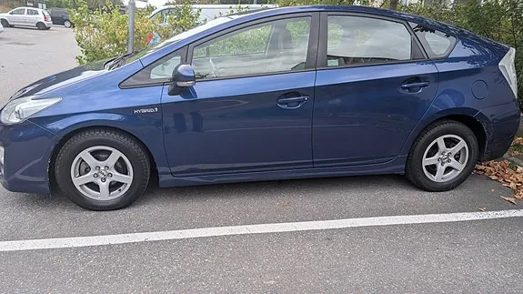 Toyota Prius 2011 photo 4