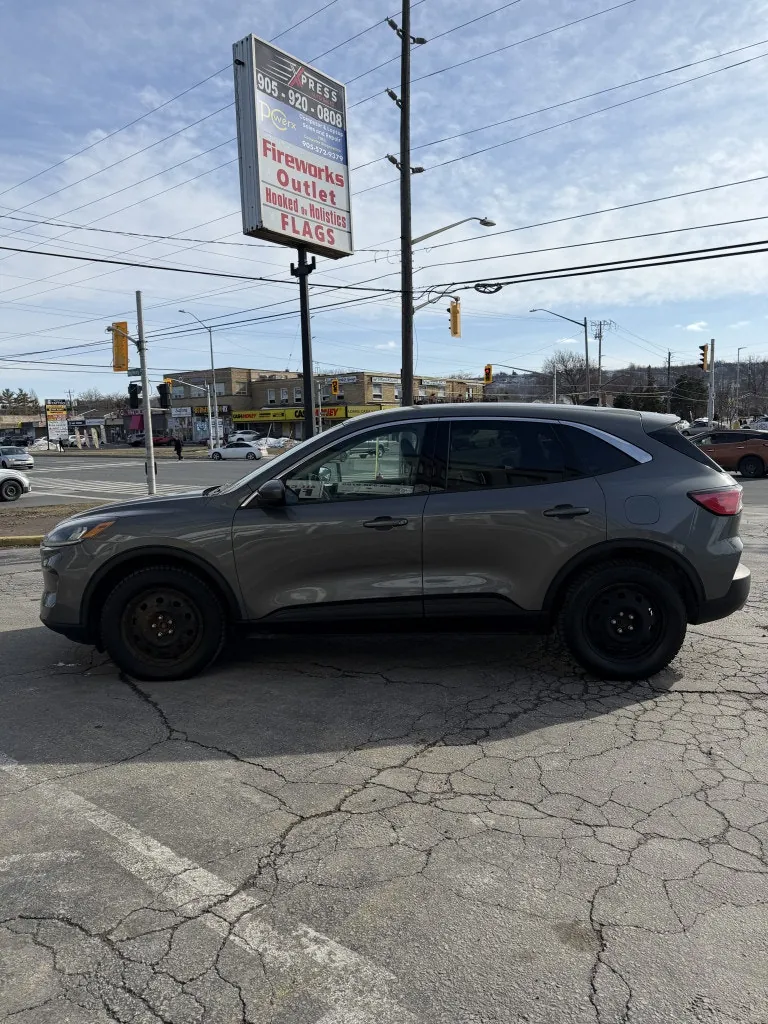 Ford Escape 2021 photo 3