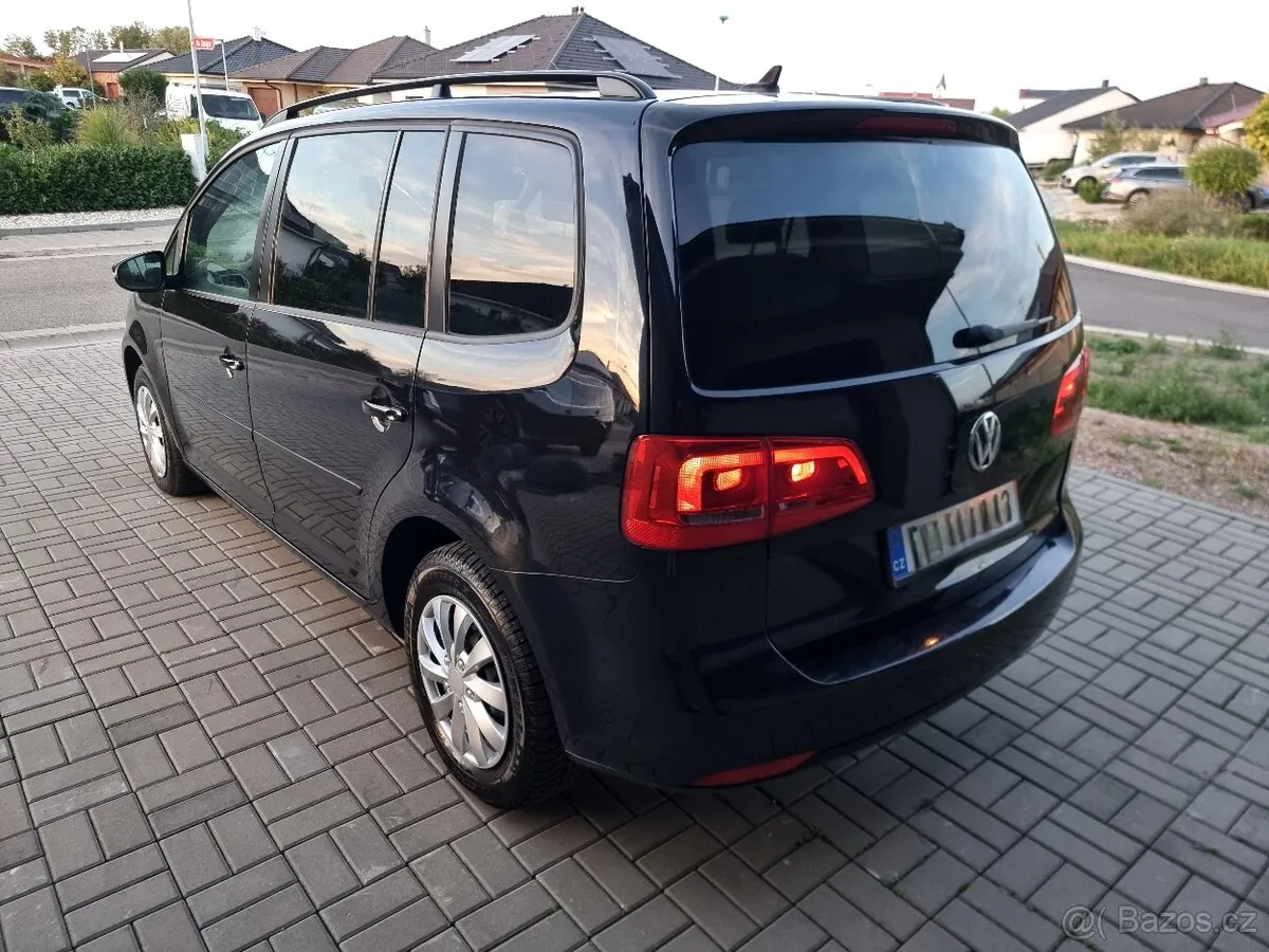 Volkswagen Touran 2023 photo 5