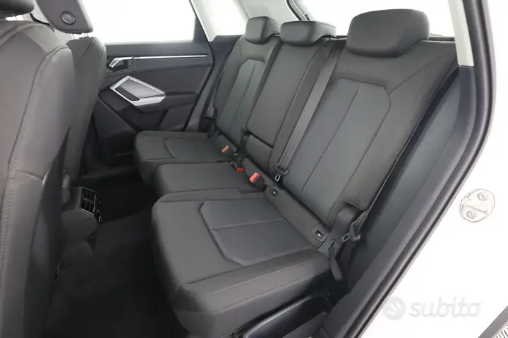 Audi Q3 2021 photo 3