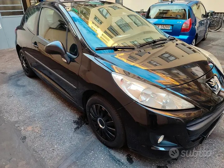 Peugeot 207 2010 photo 4