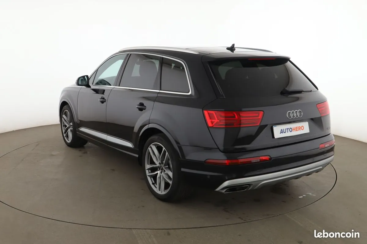 Audi Q7 2018 photo 2