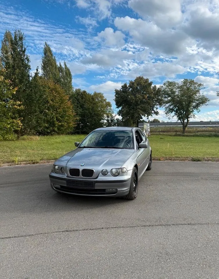 BMW 318Ti