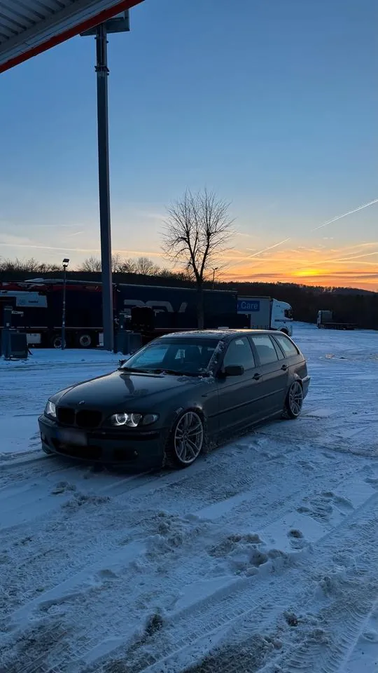 BMW 320I