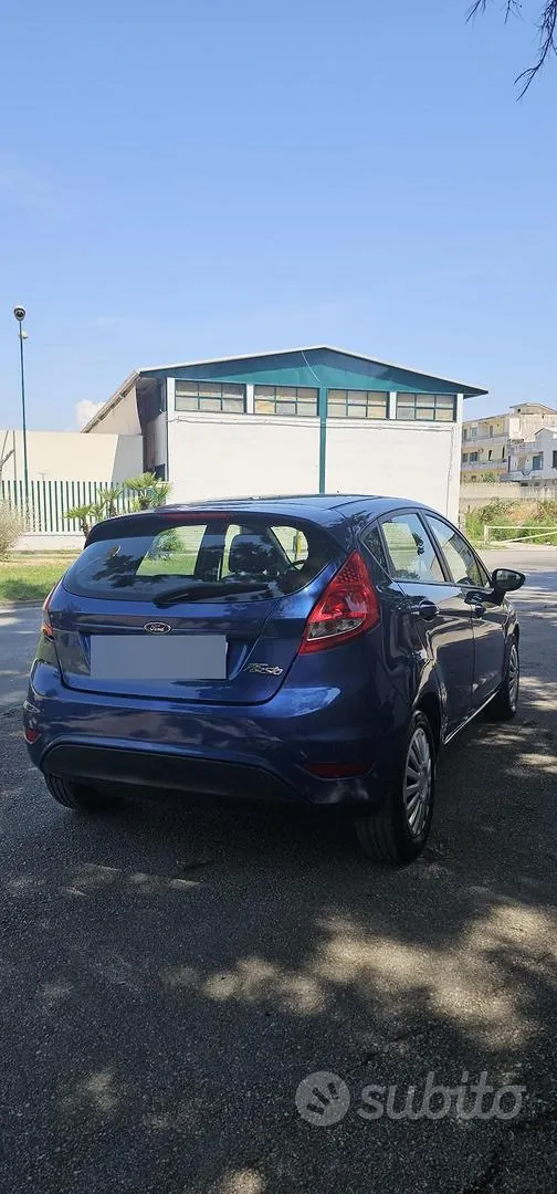 Ford Fiesta 2010 photo 4