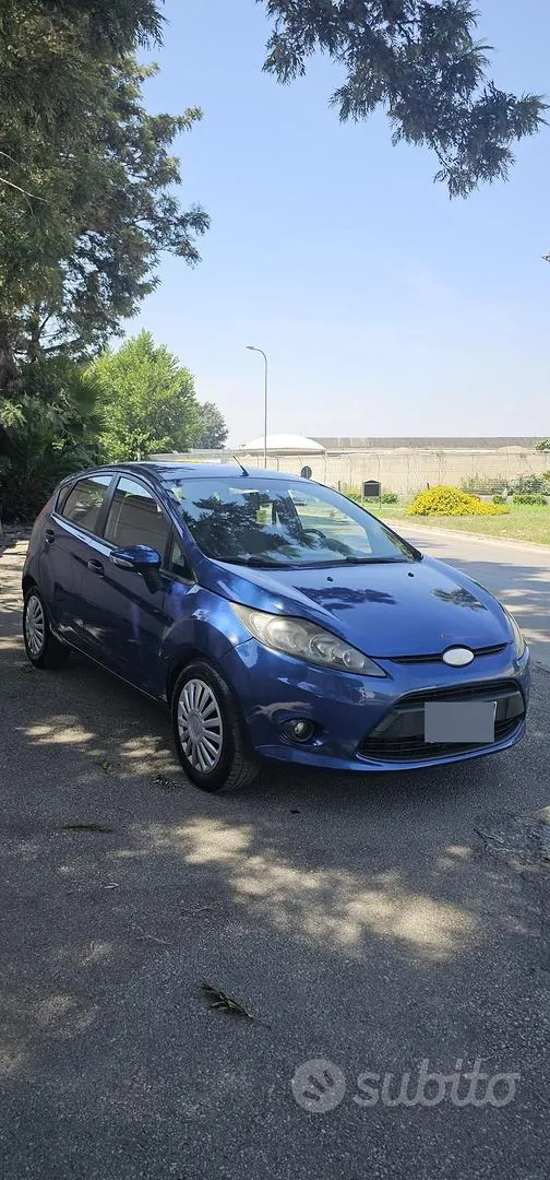 Ford Fiesta 2010 photo 3