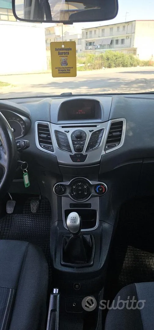 Ford Fiesta 2010 photo 5