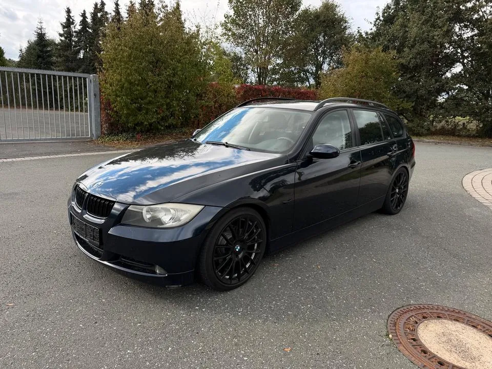 BMW 320I