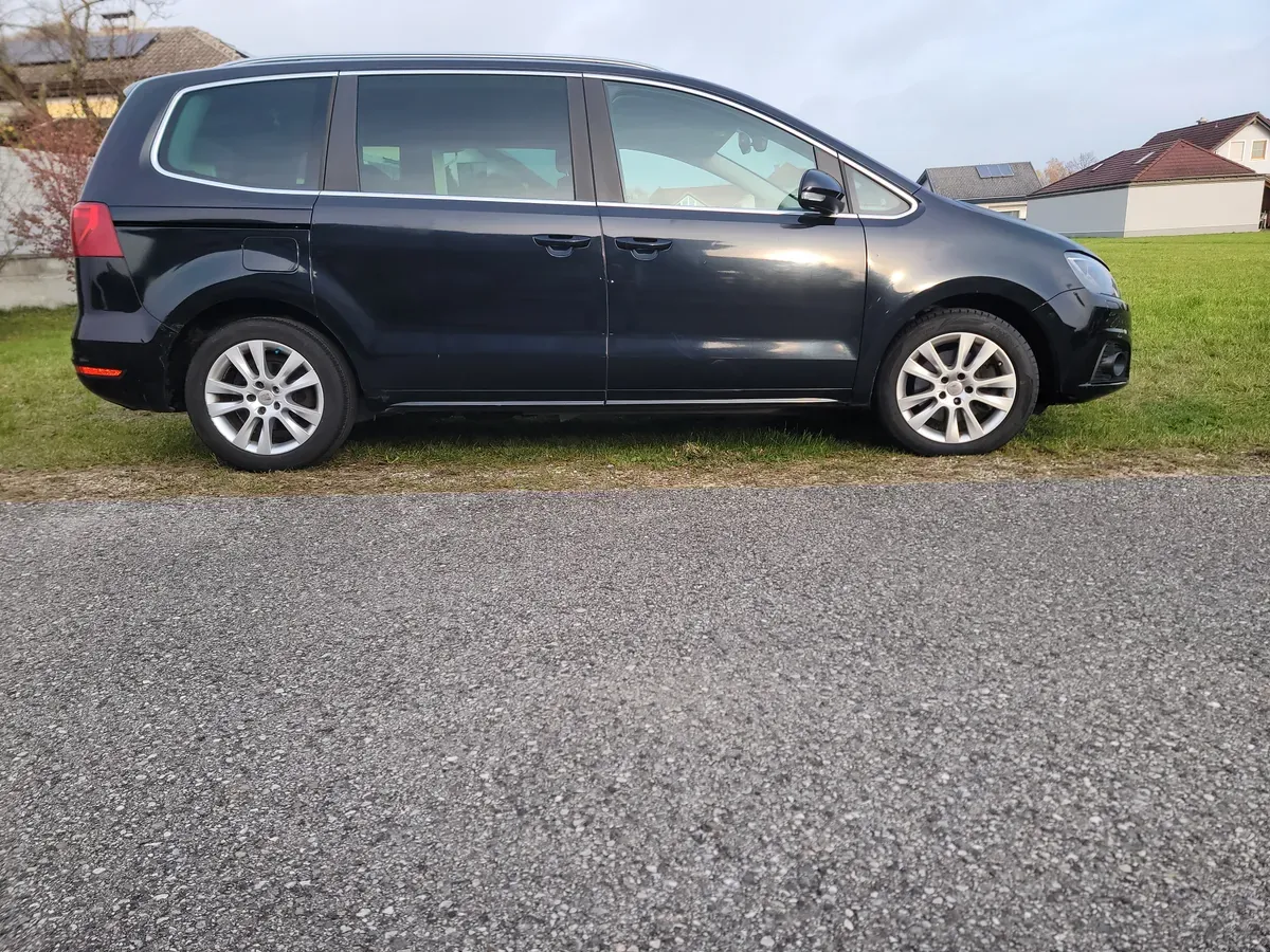 Seat Alhambra 2013 photo 2