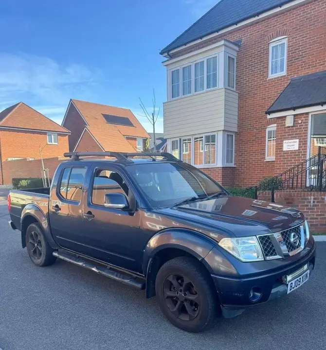 Nissan Navara 2009 photo 5
