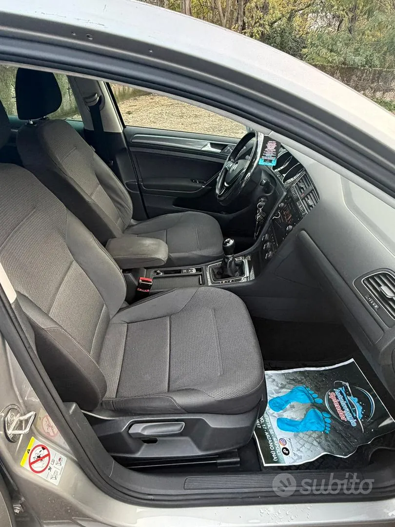 Volkswagen Golf 2017 photo 2