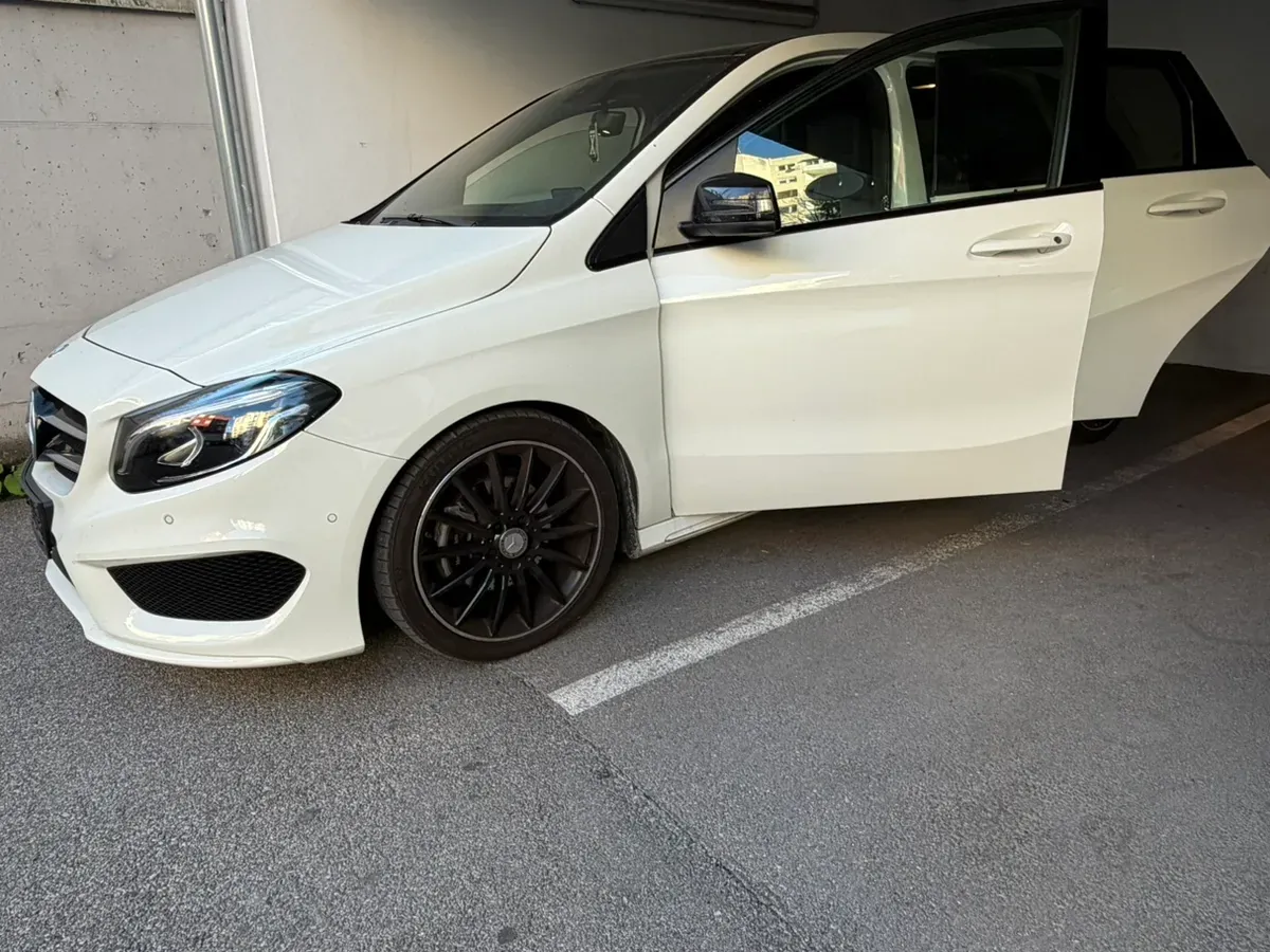 Mercedes-Benz B-Class 2016 photo 3