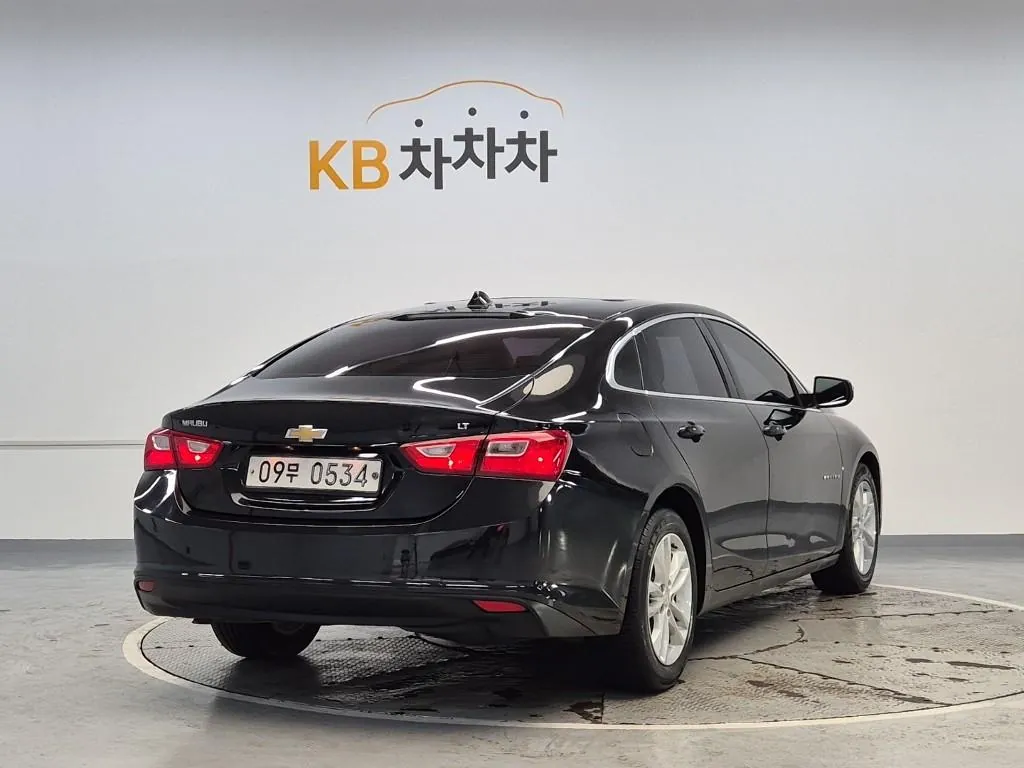 Chevrolet Malibu 2017 photo 3