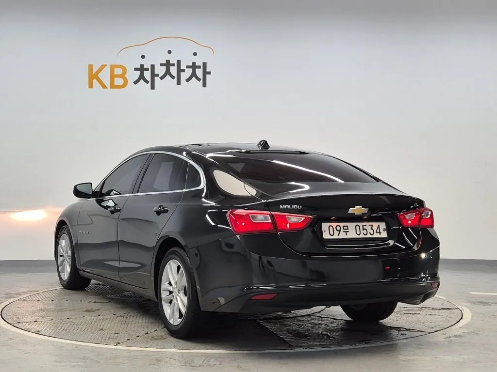 Chevrolet Malibu 2017 photo 2