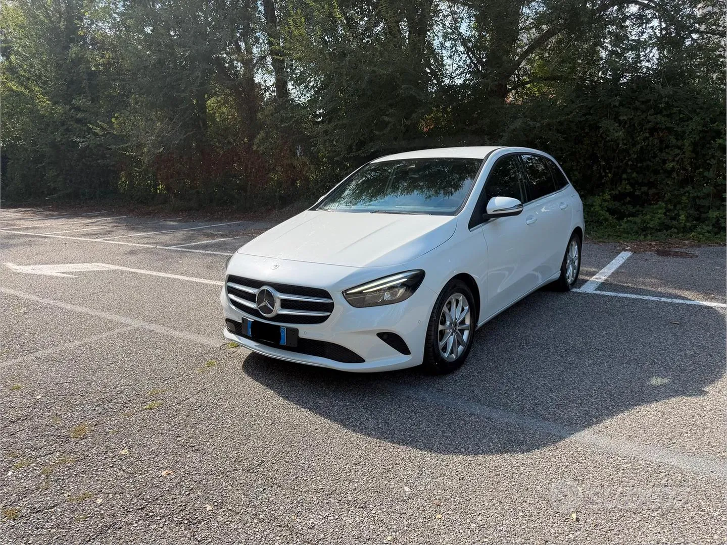 Mercedes-Benz B180