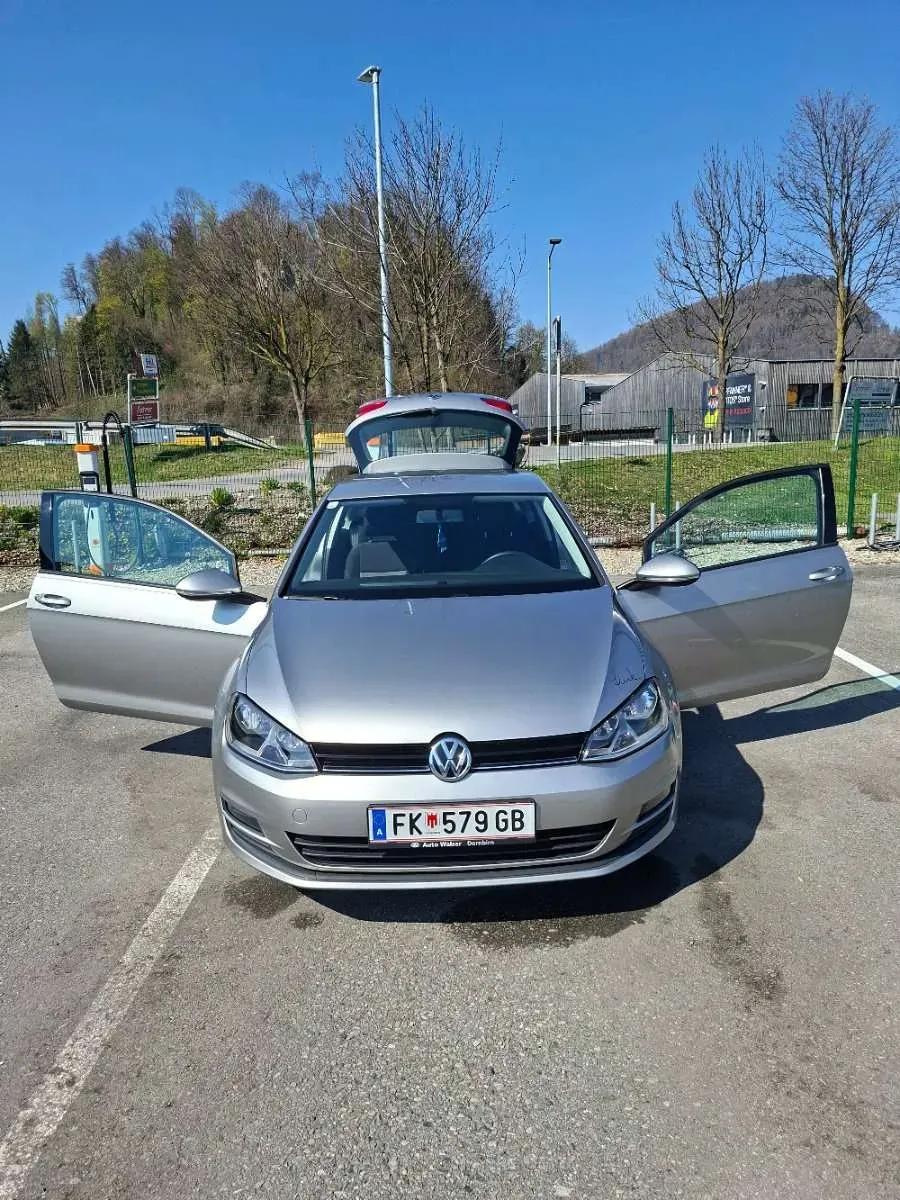 Volkswagen Golf 2013 photo 2