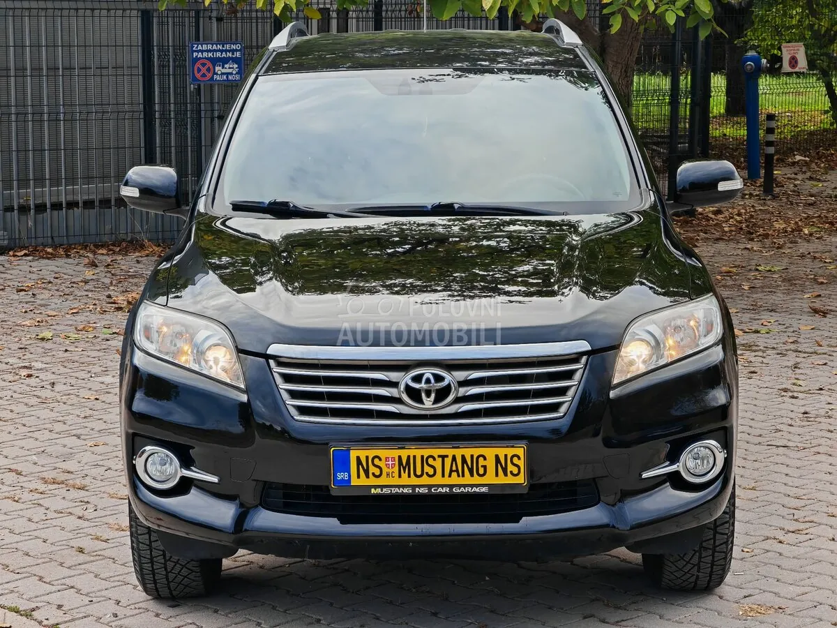Toyota Rav 4 2010 photo 2