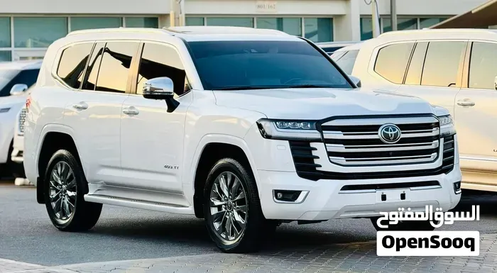 Toyota Land Cruiser 2023 photo 3