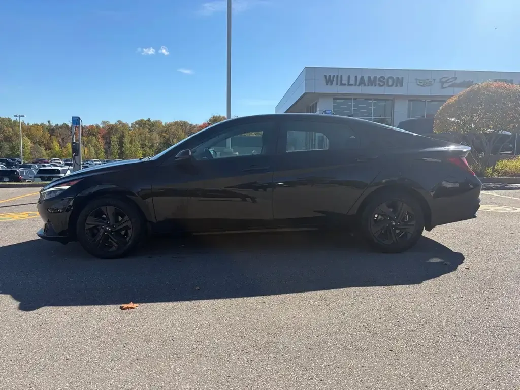 Hyundai Elantra 2022 photo 4