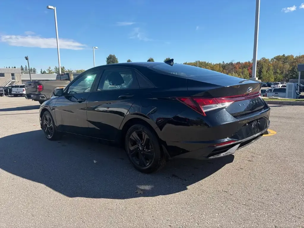 Hyundai Elantra 2022 photo 5