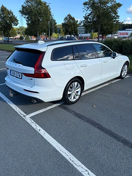 Volvo V60 2020 photo 2